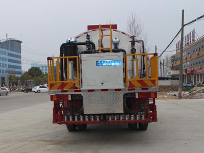 程力威牌CLW5161GLQZ5型沥青洒布车